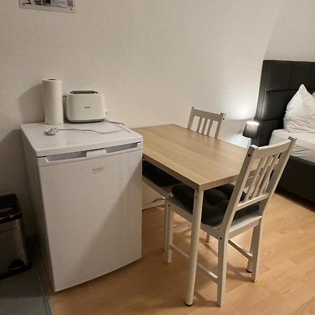 Stadtnahe Wohnung Mit Terrasse Höchberg Exteriör bild