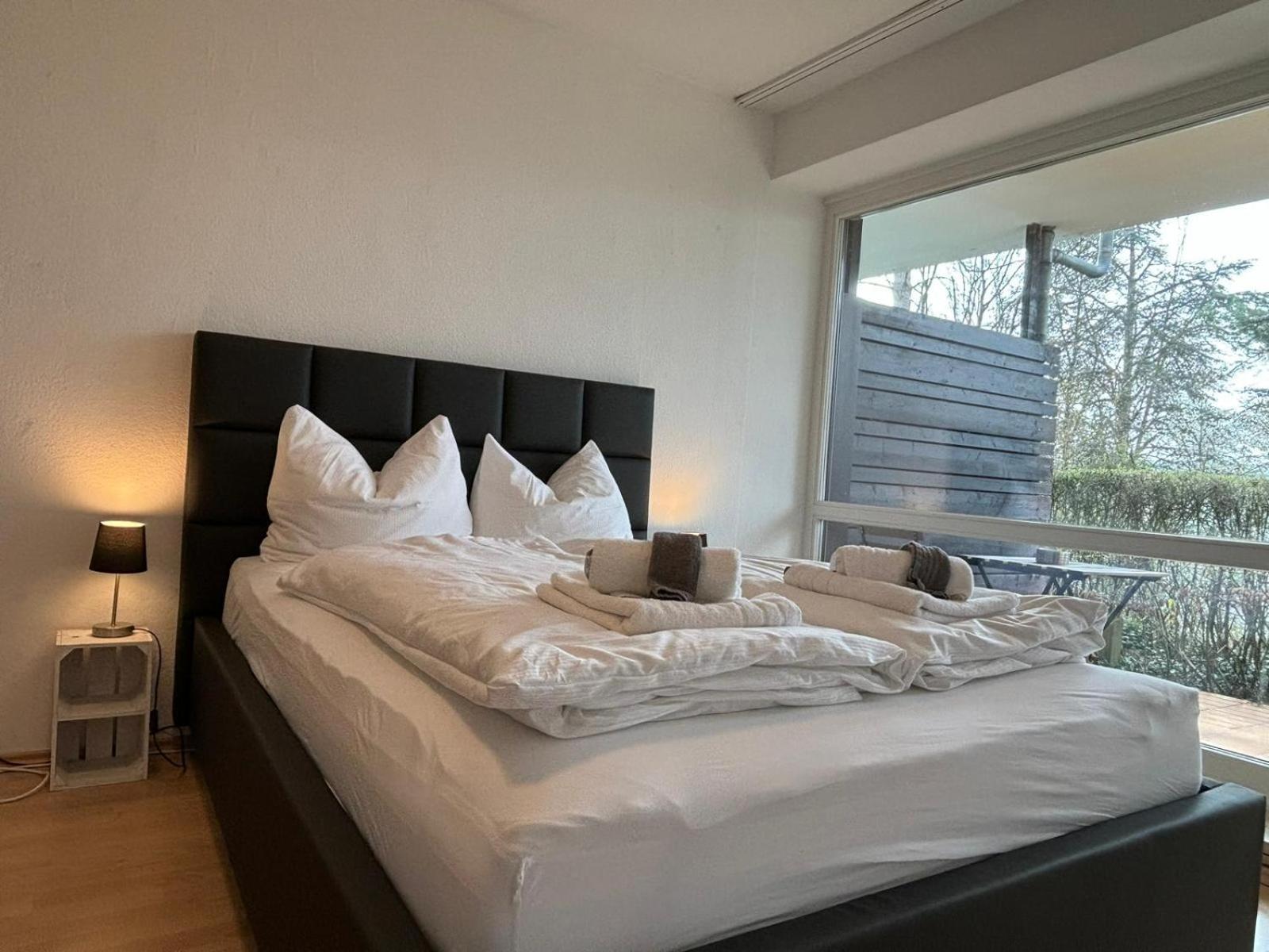Stadtnahe Wohnung Mit Terrasse Höchberg Exteriör bild