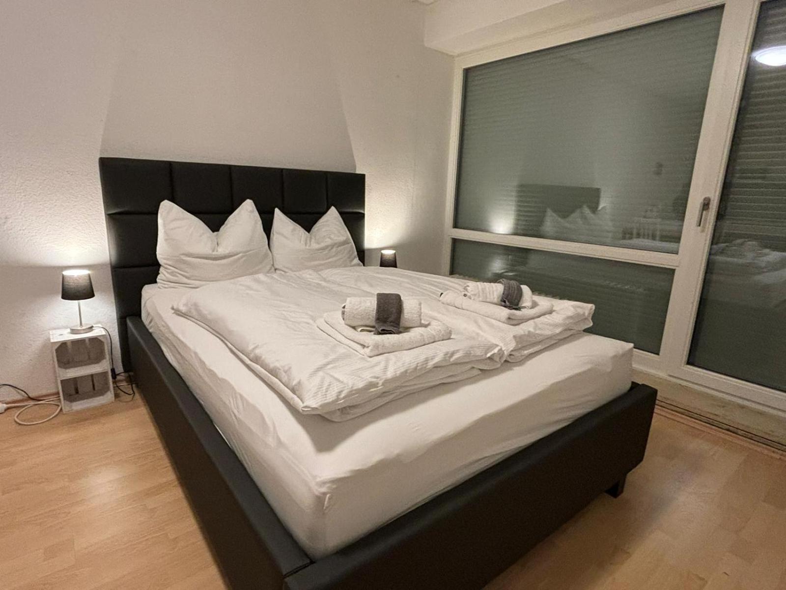 Stadtnahe Wohnung Mit Terrasse Höchberg Exteriör bild